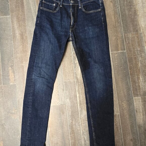 Stylish LEVI'S Premium 519 Skinny Jeans - Dark Blue - Size 33x32 Excellent - Picture 3 of 6